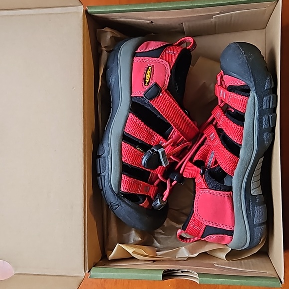 Red Keens - Picture 3 of 3